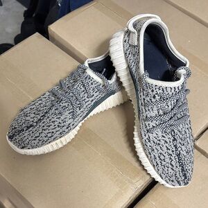 Stylish Knit Sneakers in Black and Cream